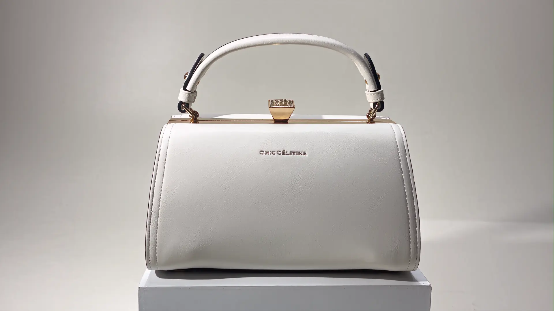 Bolso Blanco de CHIC CÉLITINA PARIS en blanco impoluto con asa superior